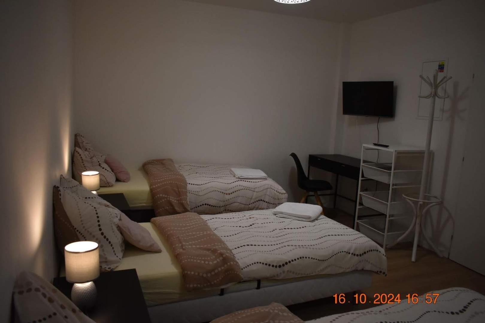 ホテル Flynnhouse Aš エクステリア 写真